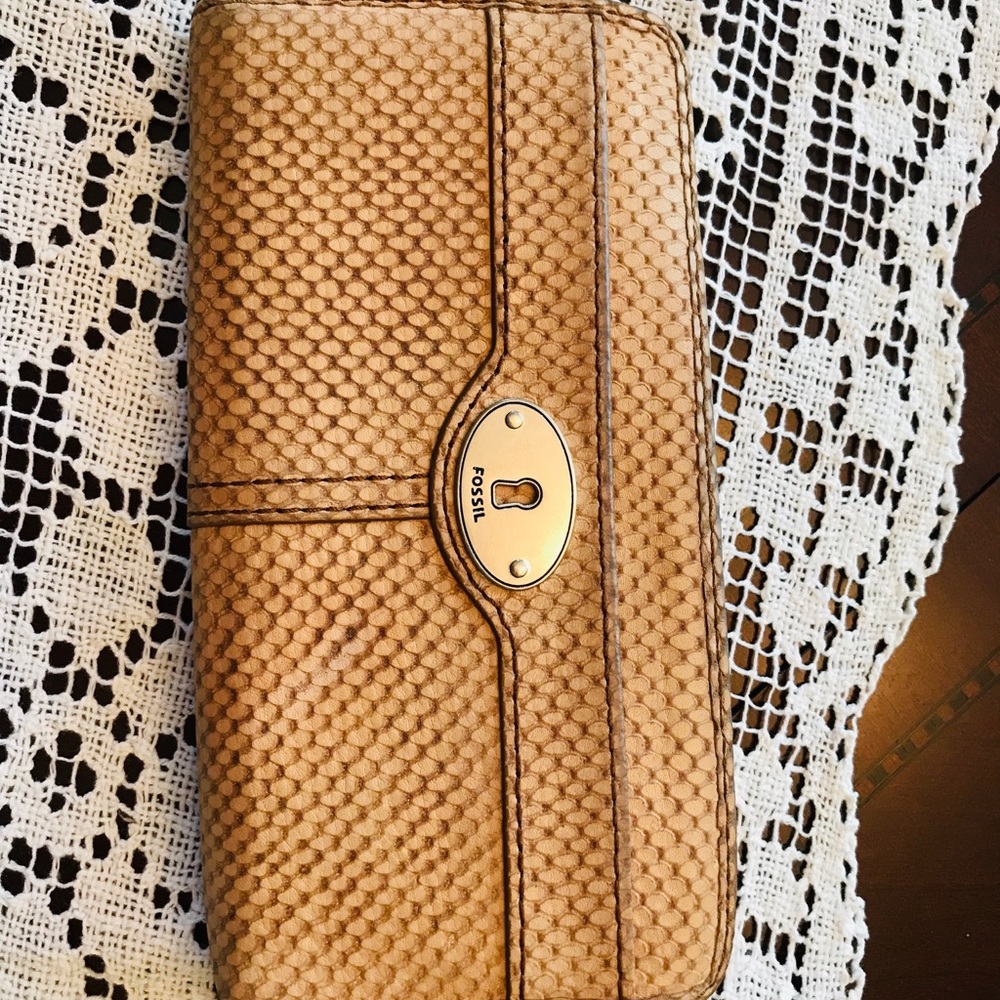 Fossil Wallet